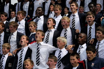 Boys Screaming
