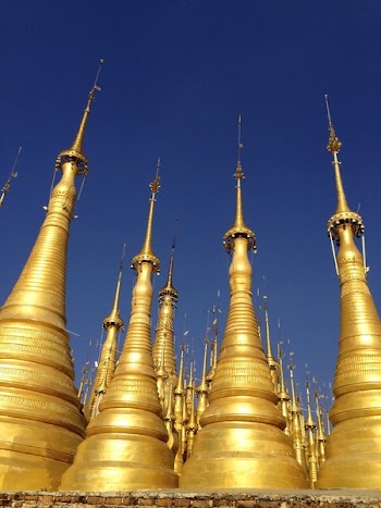 Brass-colored Landmark