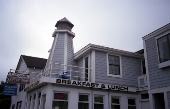 Breakfast &amp; Lunch Restaurant