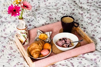 Breakfast in bed 2