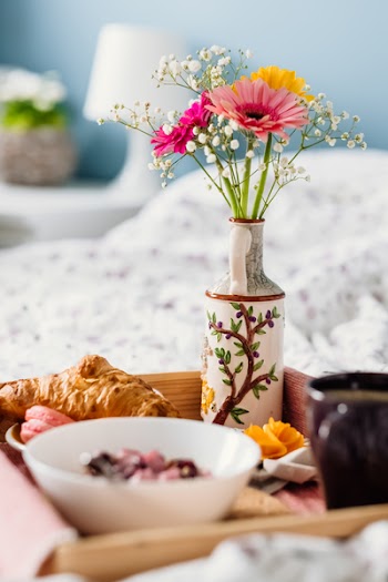 Breakfast in bed 6
