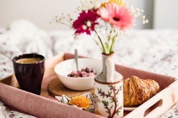 Breakfast in bed 9