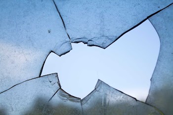Broken glass | Free Photo - rawpixel