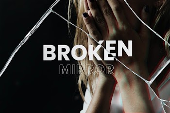 Broken mirror PSD effect mockup with… | Free stock illustration | High Resolution graphic