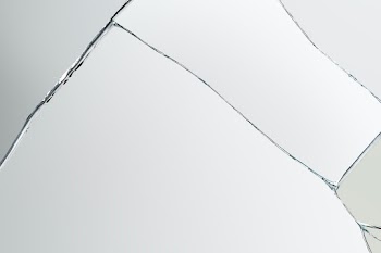 Broken mirror psd effect shard of glass | Free stock illustration | High Resolution graphic