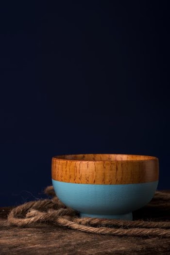 brown and blue ceramic bowl