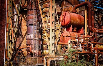Brown and Gray Industrial Machine