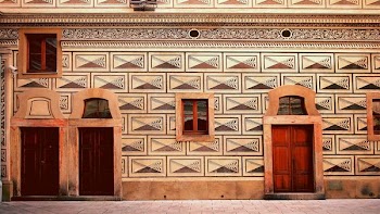 brown and red concrete building