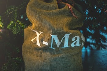 Brown and White X-mas-printed Sack