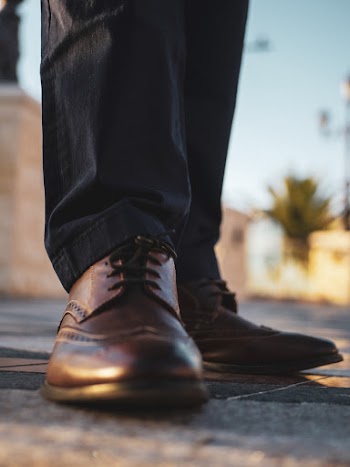 Brown Brogue Sheos