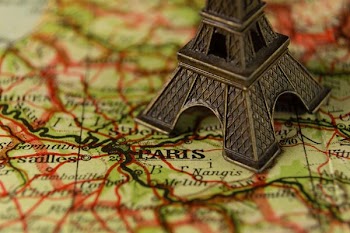 brown Eiffel Tower figurine