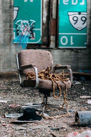 brown hydraulic chair photography