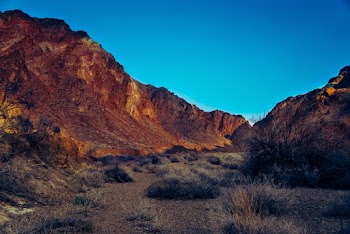 Brown Rock Mountains during Day