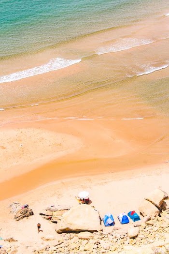 brown sand during daytime
