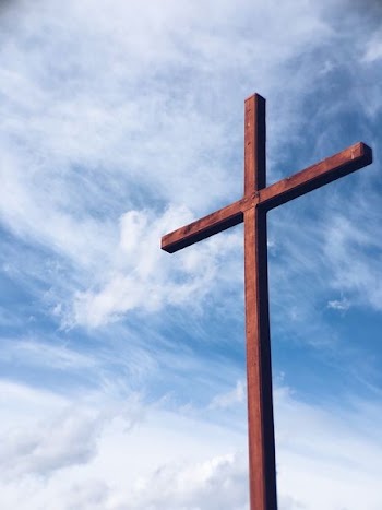 brown wooden cross