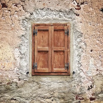 brown wooden dual window panels