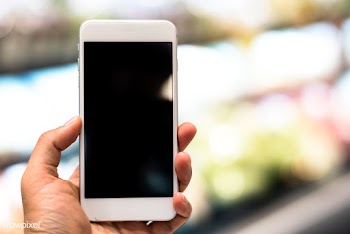Browsing phone in supermarket  | Free stock psd mockup - 71458
