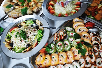 buffet catering food arangement on table