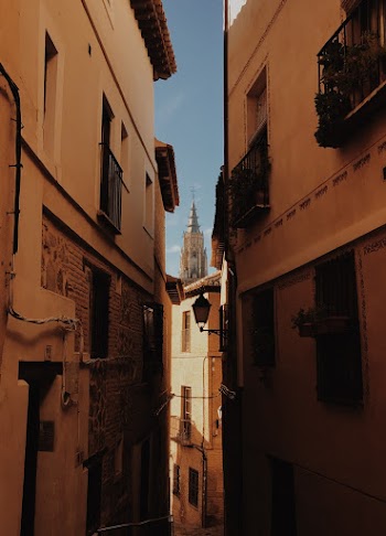 Building Alley