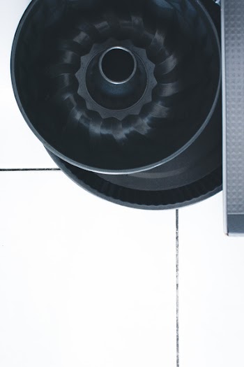 Bundt pan for baking 