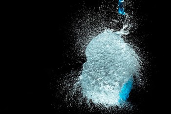 bursting waterballoon