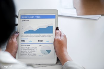 Business analysis chart on digital tablet | Free stock psd mockup - 380326
