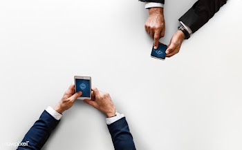 Business people syncing data by mobile phone .. | Free stock psd mockup - 380354