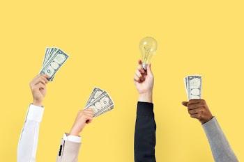 Business proposal bidding hands holding money | Free stock illustration | High Resolution graphic