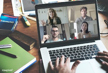 Businessman in a video conference call while working from home during .. | Free  photo - 2336611