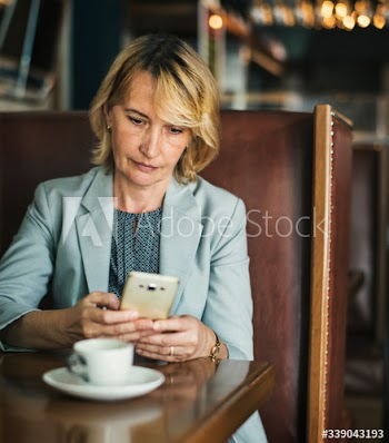 Businesswoman at a cafe