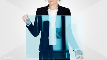 Businesswoman holding a screen | Free stock psd mockup - 590983