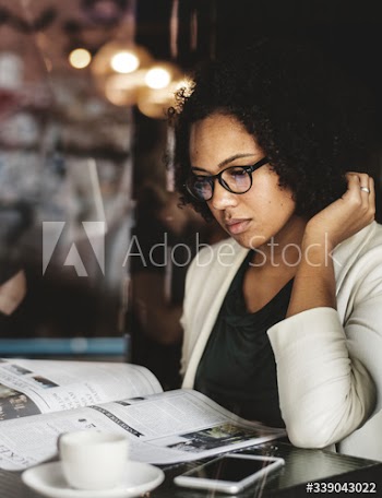 Businesswoman in a cafe