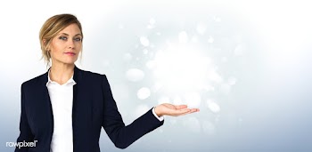 Businesswoman presenting | Free stock psd mockup - 579081