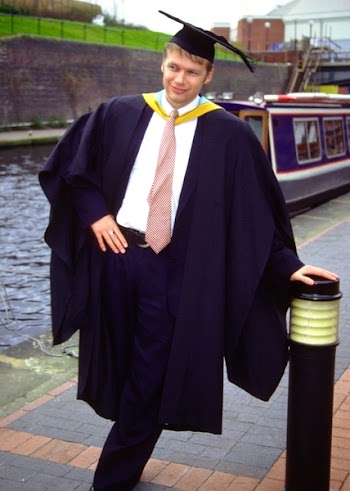 BW_DAVE_GRADUATE_5X7_UPRIGHT.jpg