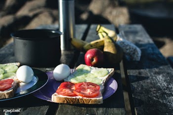 Camping breakfast | Free public domain photo - 448018