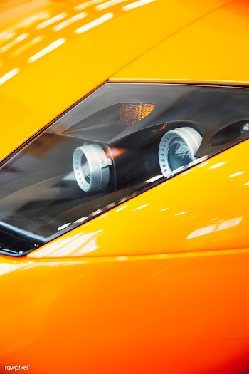 Car headlight | Free public domain photo - 600054