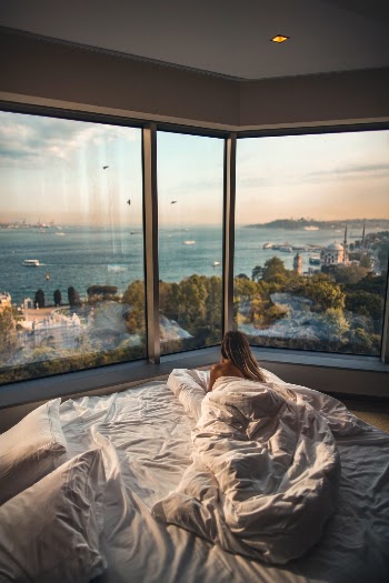 Carleigh (@carleighelise) enjoying the view from the Swissotel in Istanbul