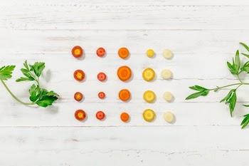 Carrot Gradient With Greens