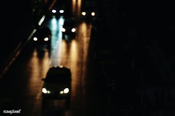 Cars driving down a highway at night | Free  photo - 2299712