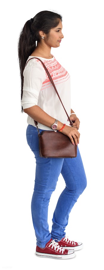 Casual young woman standing carrying her bag | Free stock psd mockup - 4581