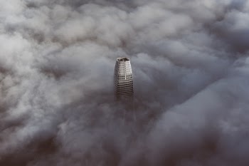 Celebrating my 200m views with the tallest building in San Francisco covered by fog.