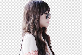 Celebrity actress wearing gray-framed with black-lens sunglasses transparent background PNG clipart