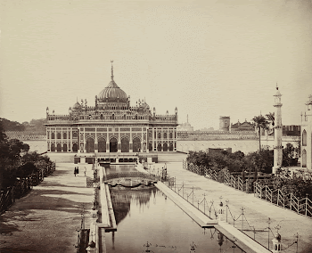 central domed building with spires | Free Photo - rawpixel