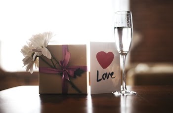 Champagne Love Gift