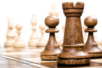 chess on white (focus on pawns)