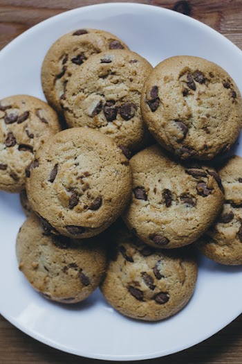 Chocolate chip cookies on a plate 5