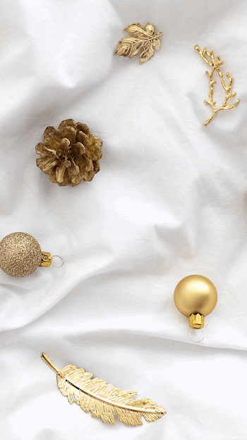 Christmas ornament iPhone wallpaper, aesthetic | Free Photo - rawpixel