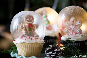 Christmas snow globe cupcakes