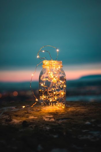 clear glass jar