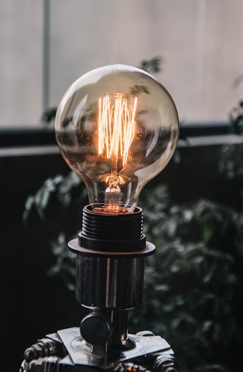 Clear Light Bulb Photo
